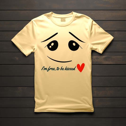 I'm free to be kissed (Available in Regular/Oversized)